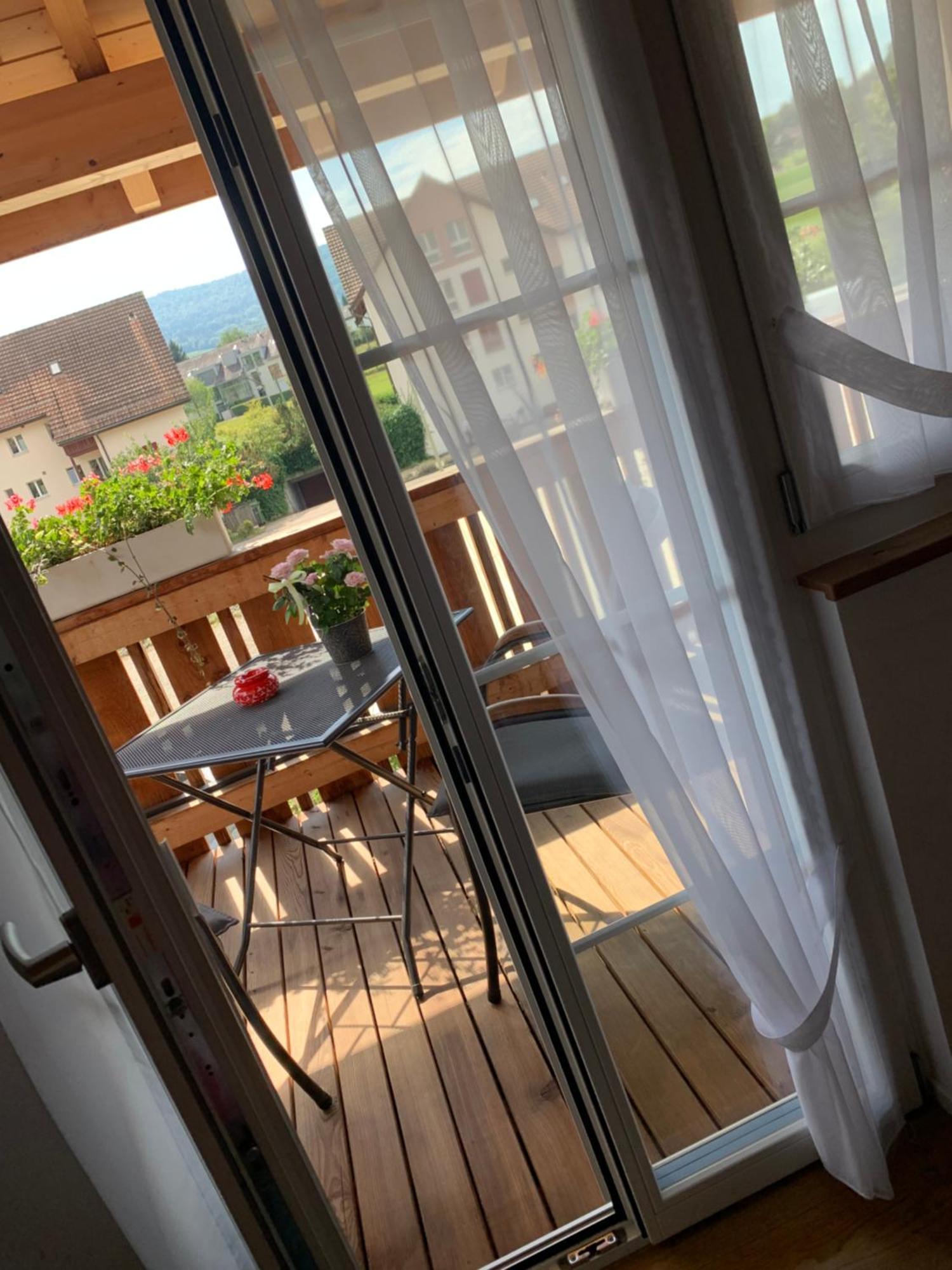 Conny'S B&B Niederweningen Экстерьер фото