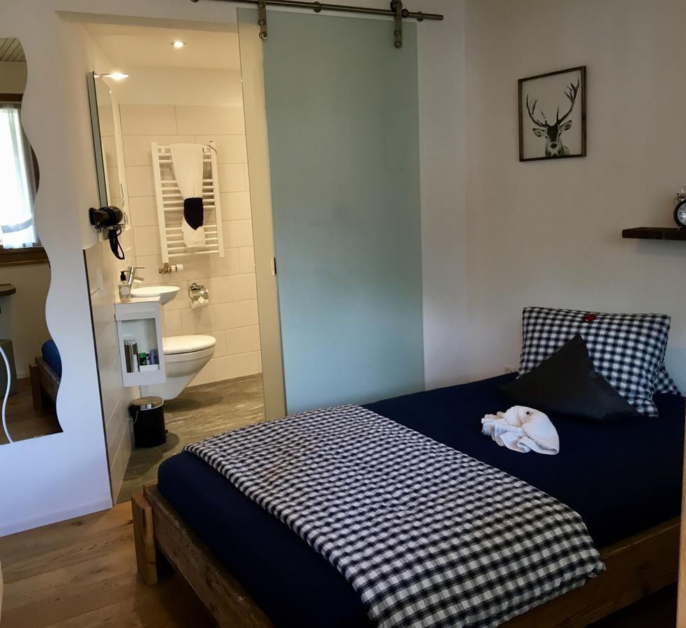Conny'S B&B Niederweningen Экстерьер фото