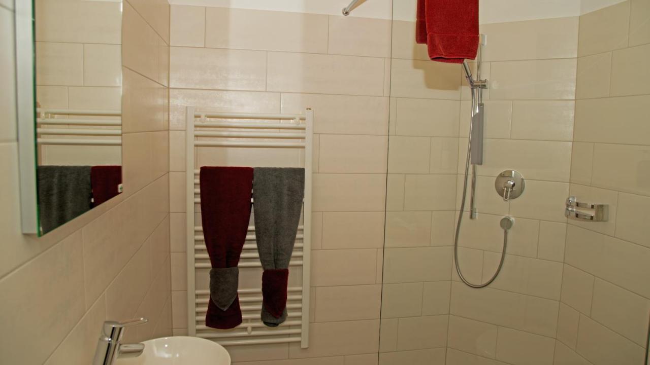 Conny'S B&B Niederweningen Экстерьер фото